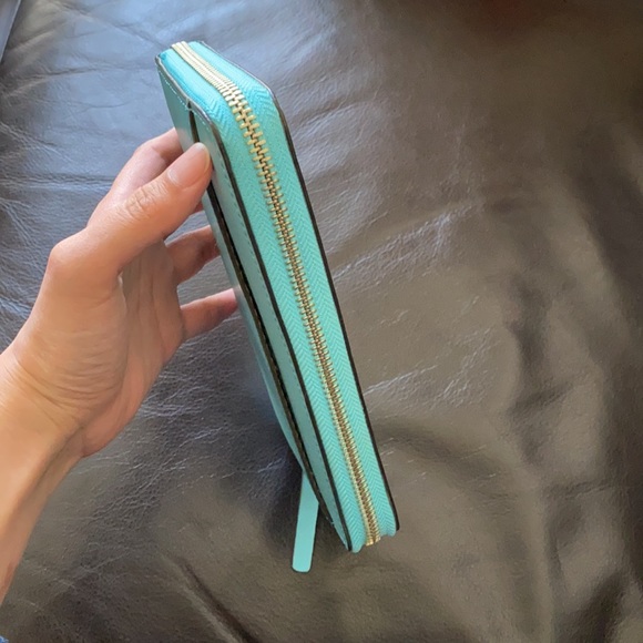 Brand New Kate Spade Wallet - Picture 4 of 6